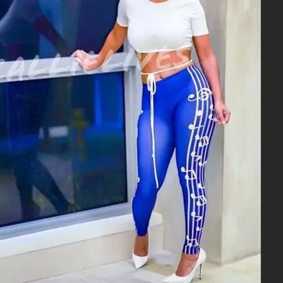 Stasia Blue Notes: 3D Musical Graphic Leggings Plus Size 1X/2X Callie Lives - Picture 2 of 9